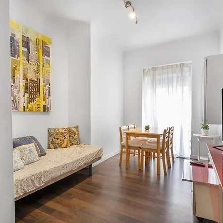 Open-concept Near Market * Alicante