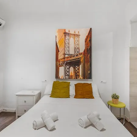 Open-concept Near Market * Alicante